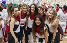 La cámara de ¡Click! se acercó el 7 de julio a la plaza de toros pamplonesa para compartir con los allí presentes uno de los acontecimientos sanfermineros más populares: la salida de las peñas tras la corrida de toros. Música de charangas, bailes e incluso algunas cuadrillas disfrazadas, dieron ambiente a este momento.
