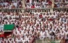 Público asistente a la Plaza de Toros de Pamplona durante la séptima corrida de la Feria del Toro 2019 con la ganadería de La Palmosilla para los diestros José Garrido, Luis David Adame y Javier Marín