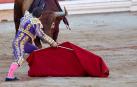 Imágenes de la corrida en la plaza de toros de Pamplona con reses de la ganadería de Miura para los diestros Rafaelillo, Octavio Chacón y Juan Leal.