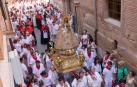 PROCESIÓN DE SANTA ANA 2018. La imagen de Santa Ana a su paso por la calle Portal, enfilando ya su paseo por el Casco Viejo de Tudela el día de su festividad.