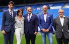 Aitor Fernández de Trocóniz (Alavés), Amaia Gorostiza (Eibar), Jokin Aperribay (Real Sociedad), Aitor Elizegi (Athletic de Bilbao) y Luis Sabalza (Osasuna), en el césped de Anoeta.