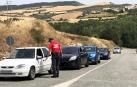 Se colapsan los accesos al embalse de Alloz por la afluencia de visitantes