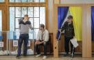 Ucrania vuelve a las urnas en unas elecciones que buscan reforzar el poder de Zelenski