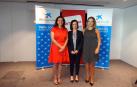 Ana Díez Fontana, (directora territorial CaixaBank en Navarra), Cristina Sotro (presidenta de Amedna) y Beatriz Elizari  (Directora de área de negocio de Pamplona-oeste de CaixaBank).