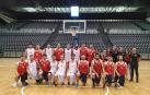Jugadores navarros estrenan la cancha de baloncesto del Navarra Arena