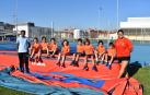 Pese a que la mayor parte de los deportes aparcan la competición en el verano, muchas federaciones aprovechan para organizar concentraciones donde un buen número de niños y niñas conocen o amplían sus conocimientos de esos deportes. Son los llamados “Campus de Verano”. Tres de ellos tienen su sede estos días en Larrabide: el de la Federación Navarra de Atletismo, el de la Federación Navarra de Baloncesto y el de Fundación Osasuna.