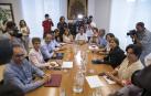 Inicio de la reunión que mantuvieron este viernes en el Parlamento socialistas, Geroa Bai, Podemos e Izquierda-Ezkerra.