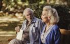 Bruce Dern junto a Caroline Silhol durante el rodaje de 'Remember Me'.