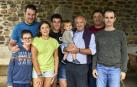 Dando un paso más: así vivió el restaurante Benta Miguel, en Ventas de Arraitz, el pasado 20 de julio. Amigos, parientes y clientes del conocido restaurante ubicado en el corazón del Valle de Ultzama compartieron un aperitivo para celebrar la apertura de un parque infantil y una nueva terraza.
