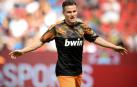 Kevin Gameiro celebra uno de sus goles ante el Bayern Leverkusen.