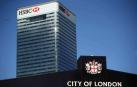 HSBC prescinde de su consejero delegado y recortará más de 4.000 empleos