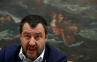 Salvini prohíbe desembarcar a 135 migrantes en un nuevo desafío a la UE