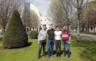De izquierda a derecha Alberto Madurga Pastor, Manuel Lorrio Muñoz, Jessica Goñi Moneo y Alberto Arguiñano Ongay en el campus de la UPNA.