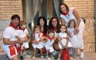 Las últimas horas del día de las fiestas de Arguedas dan mucho juego, sobre todo para los más pequeños de la casa. La cámara de ¡Click! se unió a la fiesta el sábado 10 de agosto para compartir con los vecinos la música de la charanga, la ronda de gigantes y cabezudos y el encierro simulado de toricos.
