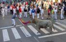 Los toros de la ganadería onubense Prieto de la Cal protagonizaron la segunda carrera, que duró  más de 10 minutos y se saldó con dos heridos por asta.