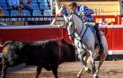 El rejoneador Pablo Hermoso durante su primero de la tarde, este sábado, con motivo de las Corridas Generales de la Feria de Bilbao, donde repite cartel junto a los rejoneadores Lea Vicens y Guillermo Hermoso, con toros de Sánchez y Sánchez.