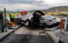 Dos coches colisionaron en el peaje de Zuasti. Un coche francés, cuya conductora fue trasladada al hospital (su marido resultó ileso) fue embestido por detrás por otro turismo. Su conductor afirmó que el acelerador se le quedó agarrotado y no pudo evitar el choque.