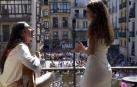 Amaia deja muda con su cante a una plaza del Ayuntamiento abarrotada