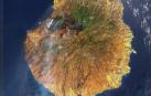 El incendio de Gran Canaria comienza a remitir y pierde potencial