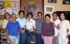 Mª Luisa Carrillo de Albornoz, cuarta por la izda., junto a directivas de la Asociación de Mujeres de Cintruénigo.