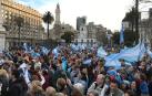 Miles de personas marchan en apoyo a Macri tras su derrota electoral