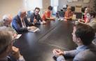 ENCUENTRO EN PALACIO. El que habla es  Burkhard Balz, consejero del Bundesbank; a su lado, Pablo Zalba y la consejera Elma Saiz. Enfrente, la presidenta navarra  María Chivite, la vipresidenta del BEI,  Emma Navarro, el asesor Miguel Moreno; el presidente de Diario de Navarra, Virgilio Sagüés, y Mikel Irujo, de Acción Exterior.
