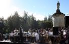 El céntrico parque del Bosquecillo se convirtió en escenario para acoger el concierto que dio cierre al curso 2017-2018 de la Escuela de Música Joaquín Maya. Más de doscientos cincuenta alumnos participaron en este macro evento. La actuación estuvo precedida de un pasacalles protagonizado por la Gaztesoinua Fanfarrea. Durante el concierto participaron el Coro Corilandia, la Banda del Patio, la Maya Vocal Ensemble y la Banda Joaquín Maya.