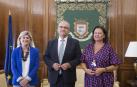 Enrique Maya se reúne con la comisaria del Xacobeo 2021