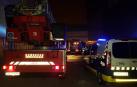 Los bomberos sofocan un incendio en la empresa Koxka, en Landaben