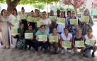 Las alumnas del curso de Monitor de Comedor Escolar desarrollado en Cintruénigo, con sus diplomas.