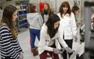 Visita de alumnas a Volkswagen Navarra.
