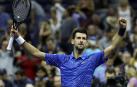 Djokovic y Federer se exhiben en el US Open; Medvedev y Wawrinka avisan