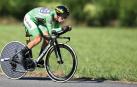 Primoz Roglic gana la contrarreloj de Pau y se enfunda la roja