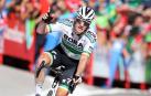El irlandés Bennett se lleva el sprint en Oviedo marcado por una caída masiva