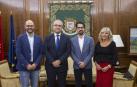 Visita de la Federación Navarra de Atletismo al Ayuntamiento de Pamplona