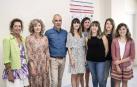 De izda. a dcha.: Mª Luisa Barandiarán (médico del Equipo de Atención Primaria de Chantrea), Mª Concepción Celaya,Javier Garjón (jefe de sección de Evaluación, Asesoría del Medicamento e Investigación), Natalia Alzueta, Carmen Fontela, Amaya Echeverría, Lorea Sanz, Mª Teresa Acín (todas farmacéuticas de Atención Primaria).