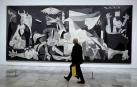 El Reina Sofía muestra el doloroso camino que llevó a Picasso al 'Guernica'