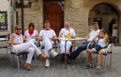 La jornada del lunes 16 de septiembre los mayores de Sangüesa celebraron de forma especial las fiestas de su ciudad. Durante la mañana, las dianas, los encierros y los bailes de la comparsa ambientaron las calles del centro, en una jornada soleada que multiplicó el buen ambiente festivo.