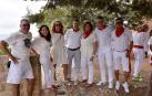 El domingo 15 de septiembre los cascantinos acudieron a la Basílica del Romero a honrar a su patrona, dentro de la programación de sus fiestas grandes. Tras la eucaristía, los vecinos bajaron a la plaza de los Fueros donde la Banda Municipal y la Coral Cais-Cantum interpretaron el Himno de las Cortes de Navarra. Posteriormente fue la Jota de Cascante la protagonista del día, con la participación de la Banda Municipal, los Gaiteros y la Comparsa de Gigantes.