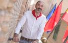Gorka García Izal, Alcalde de Corella, posa en el balcón del ayuntamiento.