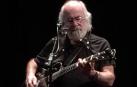 Robert Hunter en concierto.