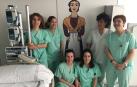 Imágenes de gigantes y kilikis de la Comparsa de Burlada acompañan a menores en el CHN