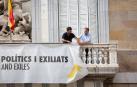 Retiran de la fachada del Palau de la Generalitat la pancarta de los presos