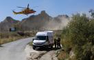 Servicios sanitarios junto al lugar del accidente en la pirotecnia de Guadix.