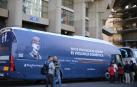 El nuevo autobús de Hazte Oír con el eslogan #StopFminazis.
