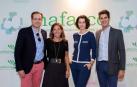 Más de 30 laboratorios de parafarmacia y medicamentos genéricos se reunieron en Expofarma 2019, la octava edición de esta feria organizada por Nafarco. Se trata de una jornada creada para poner en contacto en un solo espacio y durante un día a las principales empresas de producción con las farmacias socias de la cooperativa navarra. La principal novedad de este año ha sido la sede escogida.