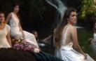Una selección de imágenes extraídas del videoclip de Amaia, seguidas cada una por las obras originales en las que se han inspirado sus creadores