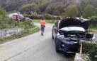 El coche ha impactado frontalmente contra el muro de un puente en Irurita.