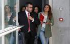 Javier Remírez, su jefa de gabinete, Vera Villafranca, y, tras ellos, Amaia Goñi (Función Pública).