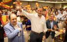 Desde la izda.: Javier Horno, Javier Ortega Smith y Adolfo Alústiza, en el acto de Pamplona.